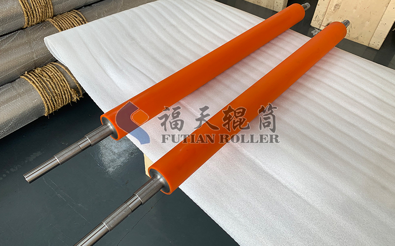 2.聚氨酯包胶辊.JPG