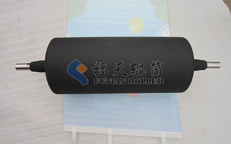4.丁腈橡胶输送滚筒.jpg