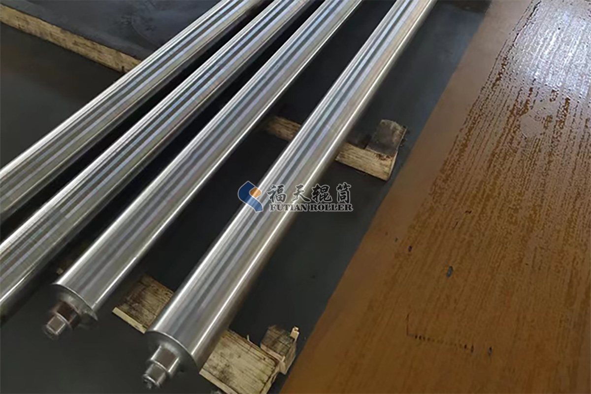 福天辊筒出货一批印花纺织设备用辊轴1.jpg